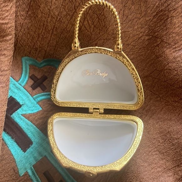 Ben Bridge 2006 Porcelain and Gold floral Purse. - Picture 4 of 10